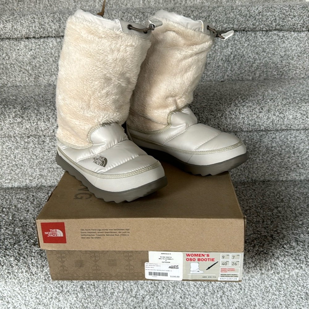 The north face women’s OSU bootie sz 9